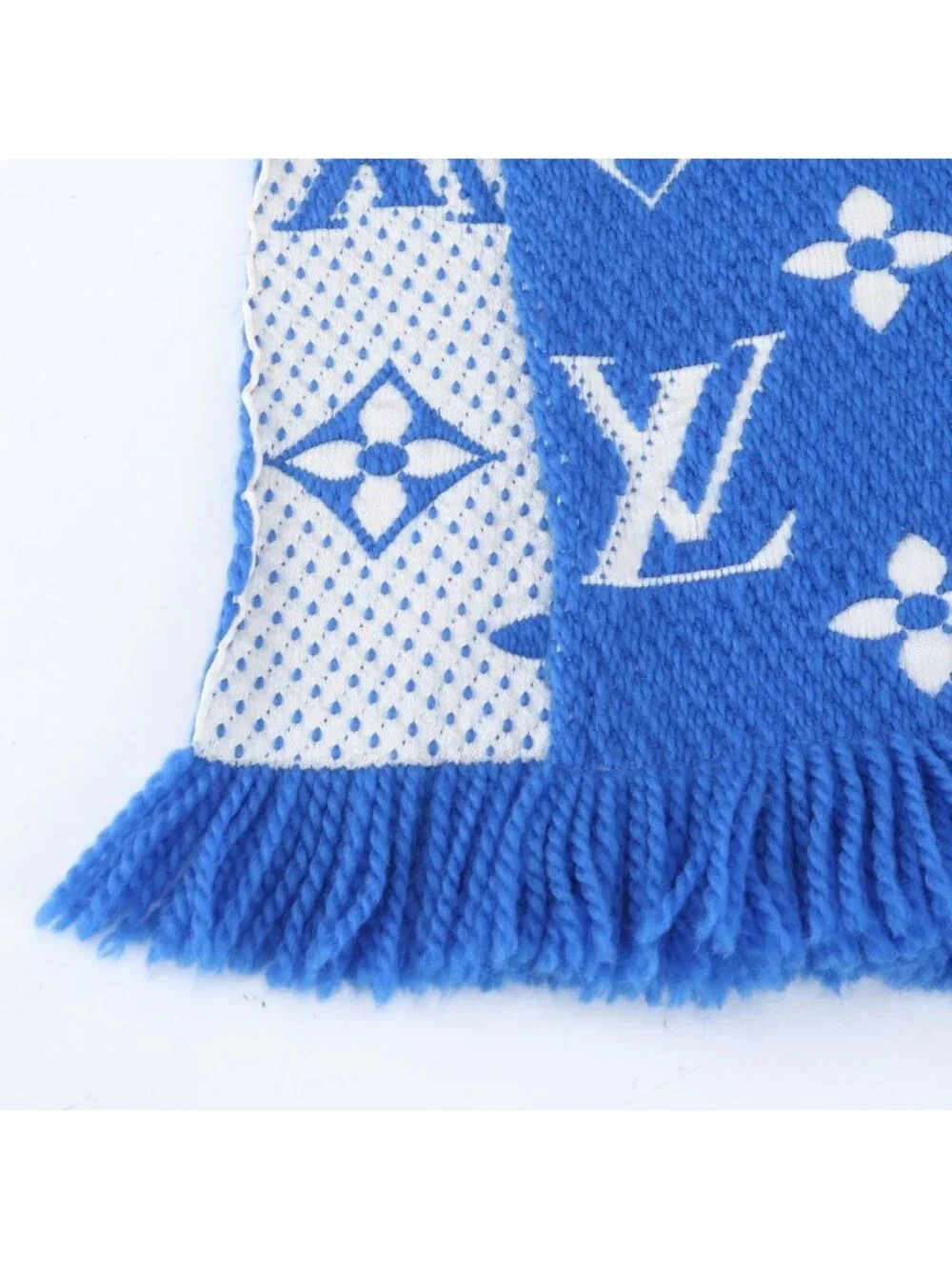 Louis Vuitton Tag Echarpe Logo Mania Silk Monogram Blue Scarf